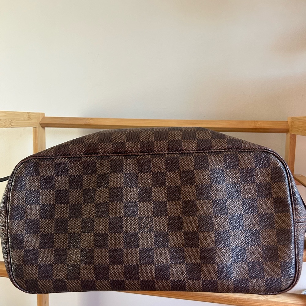 Louis Vuitton Neverfull MM - Picture 14 of 14